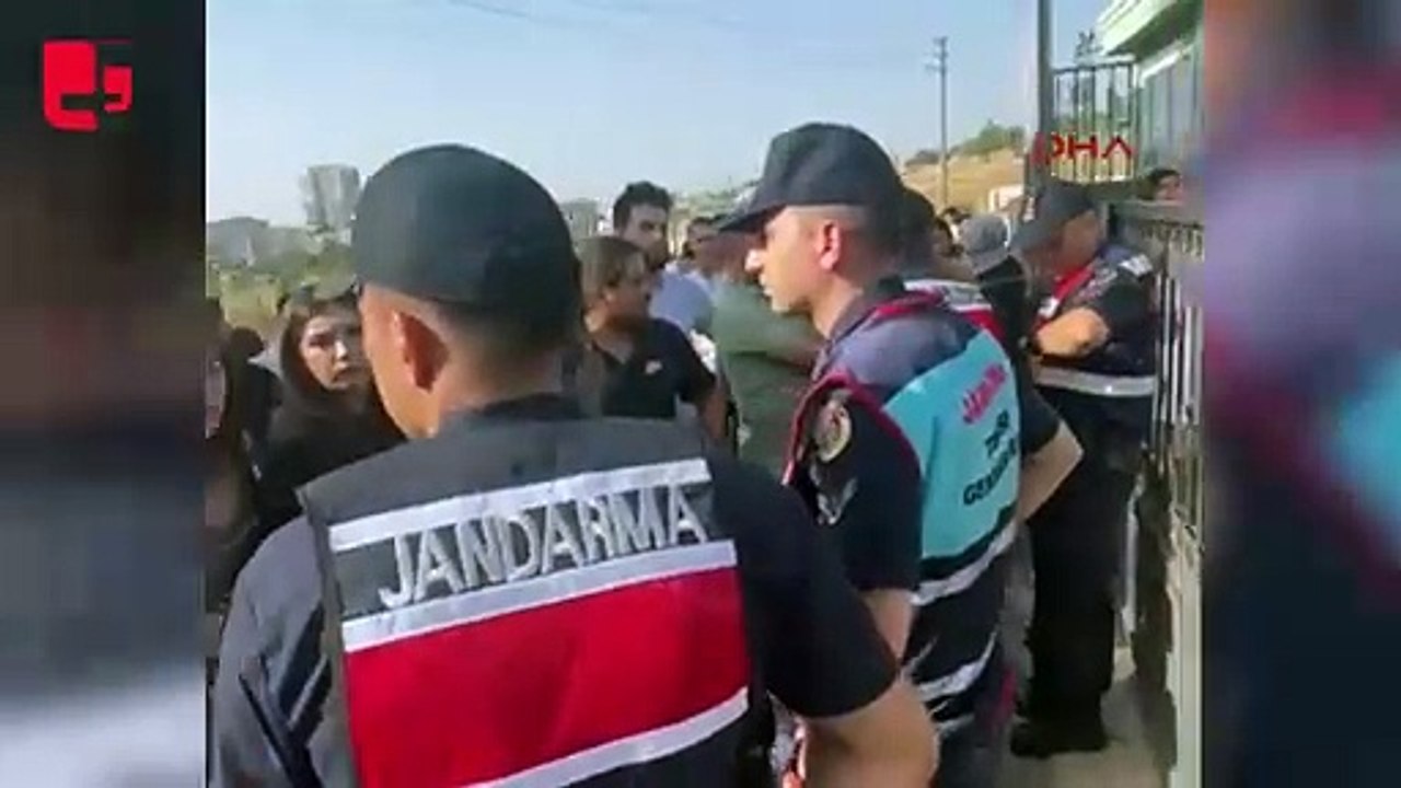 Elbise giyen kız öğrenciler lisede mezuniyet törenine alınmadı