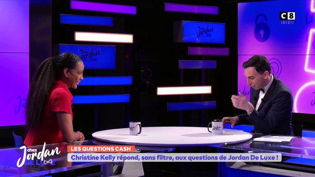 La journaliste de CNews Christine Kelly dénonce un journaliste connu d'une autre chaîne qui l'a agressé sexuellement à plusieurs reprises : Il m'a touché les fesses et les seins ! - VIDEO