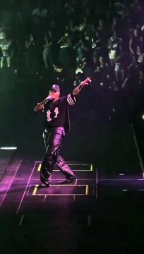 Chris Brown going crazy with the dance moves