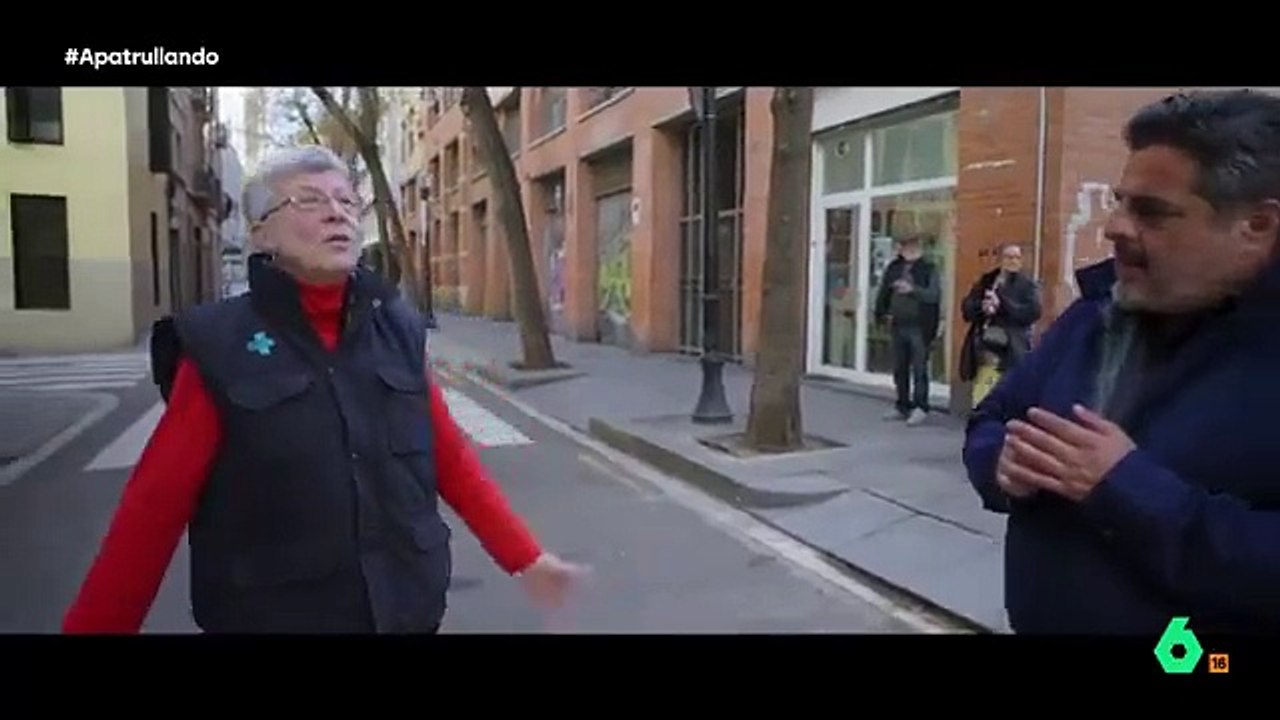 Enfrentamiento entre una vecina del Raval y un extranjero