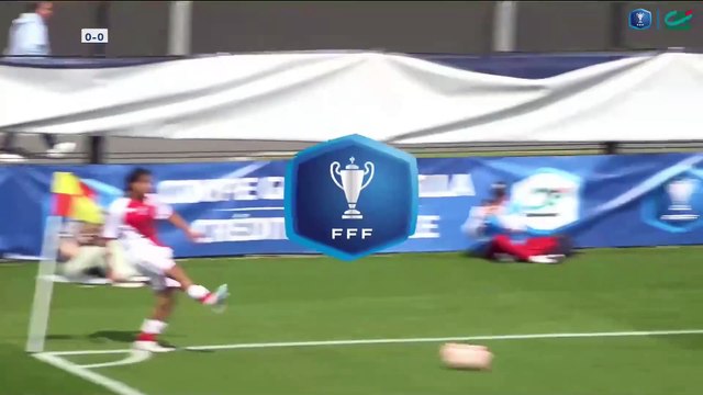 L'AS MONACO ouvre le score sur un corner rapide !