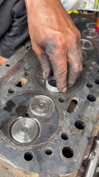 Bolero head seat work | How to install seat in Bolero engine head | New seat install | Purnea || Chottu garage