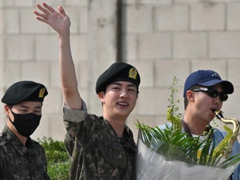Emotionaler Empfang: BTS-Sänger beendet Wehrdienst