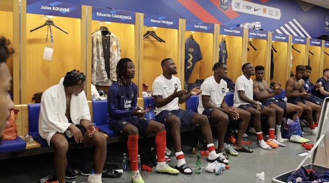 Au coeur du vestiaire des Bleus