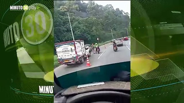 Movilidad lenta en la Variante a Caldas antes de Espumas por incidente de transito