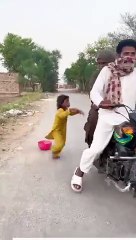 Help_karnay_ka_anokha_andaz#india_#tranding_#stetus_#shortviral_#viralvedio_#usa_#islamicvideo(360p)