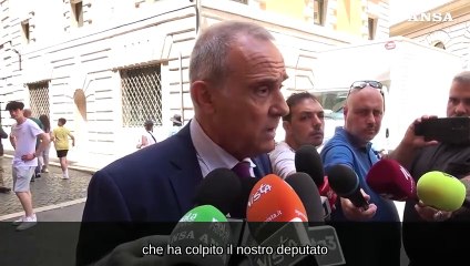 Bagarre Senato, Licheri (M5s): "Senatrici occupano banchi governo per aggressione fascista di ieri"