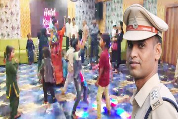 sdop संतोष पटेल ने गरीब बच्चों के साथ होटल में मनाया बेटे का पहला बर्थडे