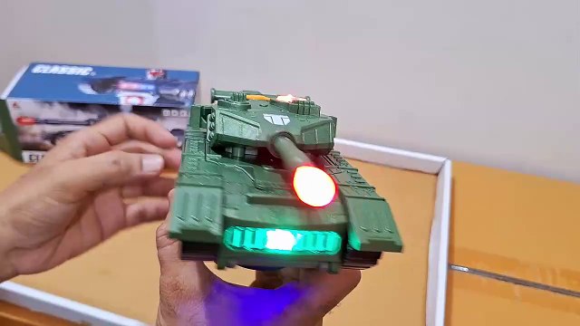 Unboxing and Review of Kids Military Fighter Automatic Deformation Tank to Robot 2 in 1 Toy - 3D Lights and Music