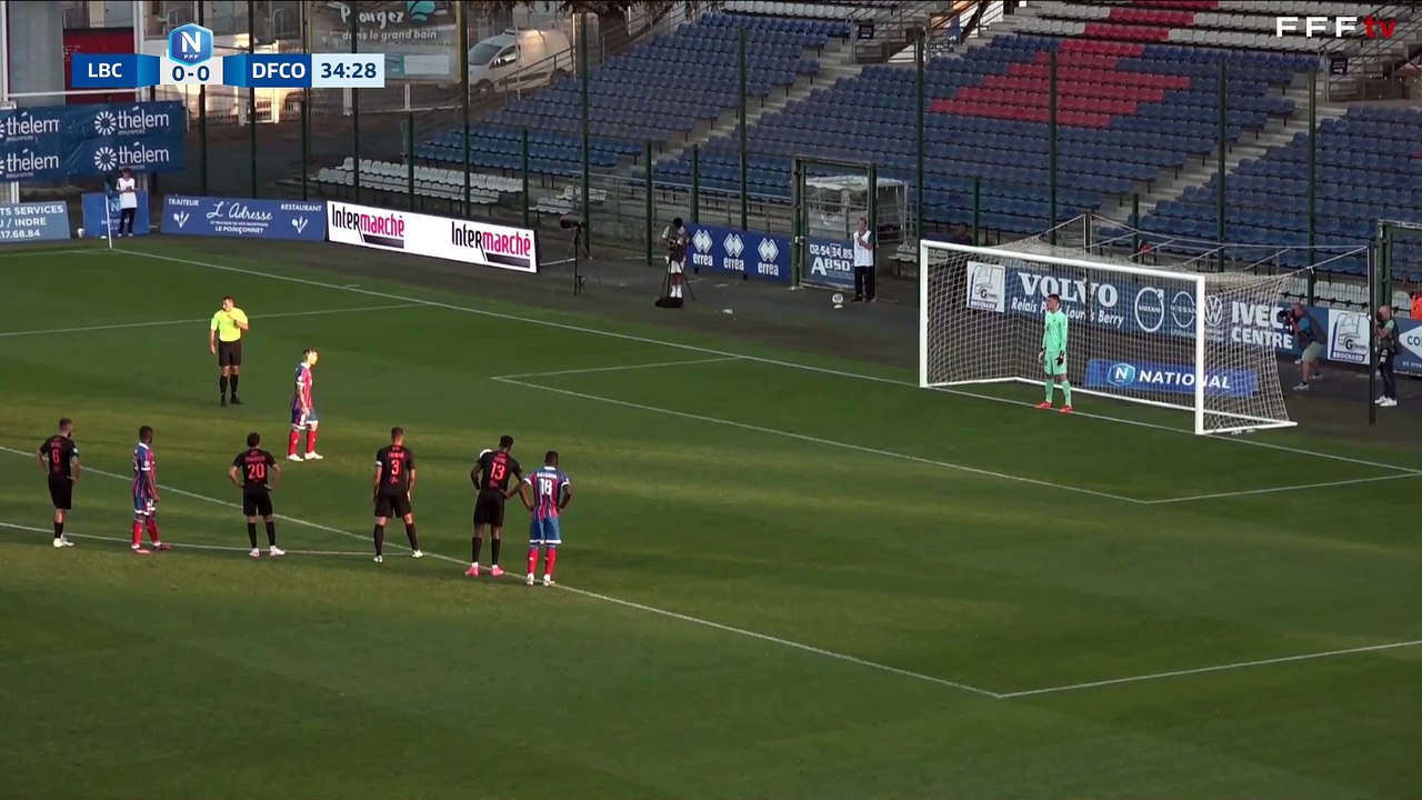 Geoffrey durbant marque sur penalty pour LB Châ...