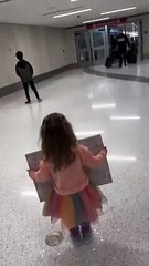 Accueil Émouvant d’une Petite Fille pour son Papa à l’Aéroport