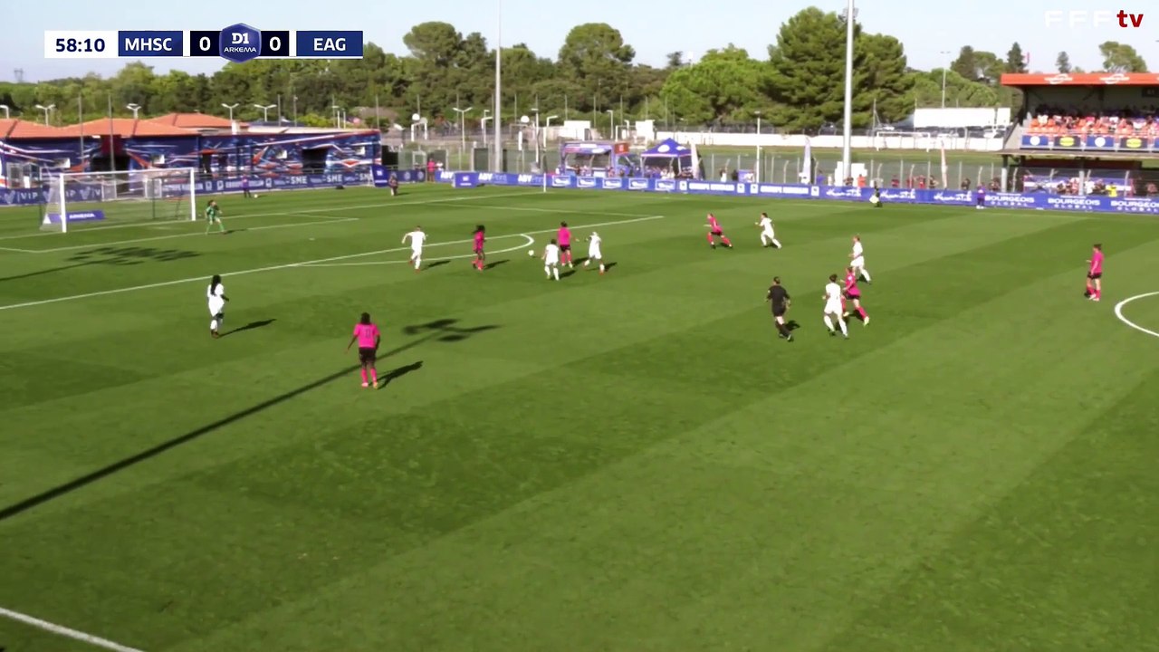 Faustine Robert ouvre le score pour le Montpellier HSC