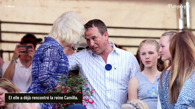 PHOTOS Les querelles royales ? Le petit-fils d'Elizabeth II n'en a que faire : surpris en plein baiser, Peter Phillips préfère batifoler !