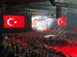 Ajda Pekkan ve Norm Ender 'Parla' düeti