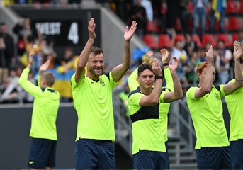 حضور جماهيري كبير في تدريبات أوكرانيا