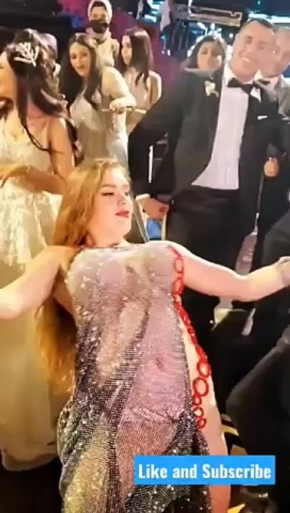 Very_Beautiful_Hot_Belly_Dancer_Performance_Dance_On_Bollywood_Songs_#shorts_#tending_#bollywood(360p)