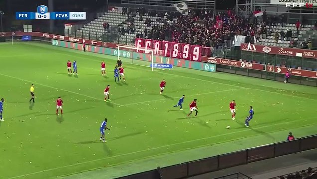 Claudy Mbuy ouvre le score pour le FC Villefranche !