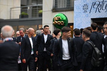 ترحيب حار لبعثة منتخب البرتغال في ألمانيا 🇵🇹