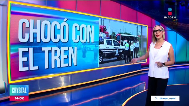 Autobús de pasajeros se impacta contra tren en Veracruz