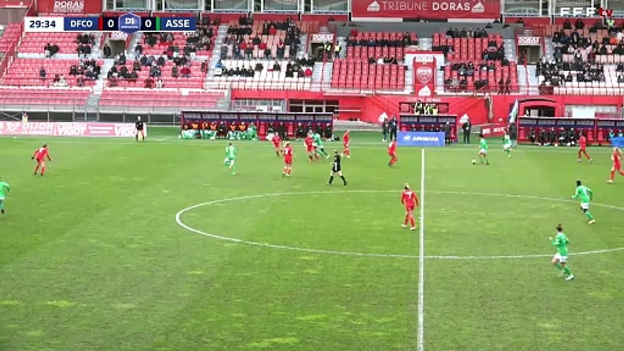 Le magnifique but du milieu de terrain de Kess Elmore pour l'ASSE