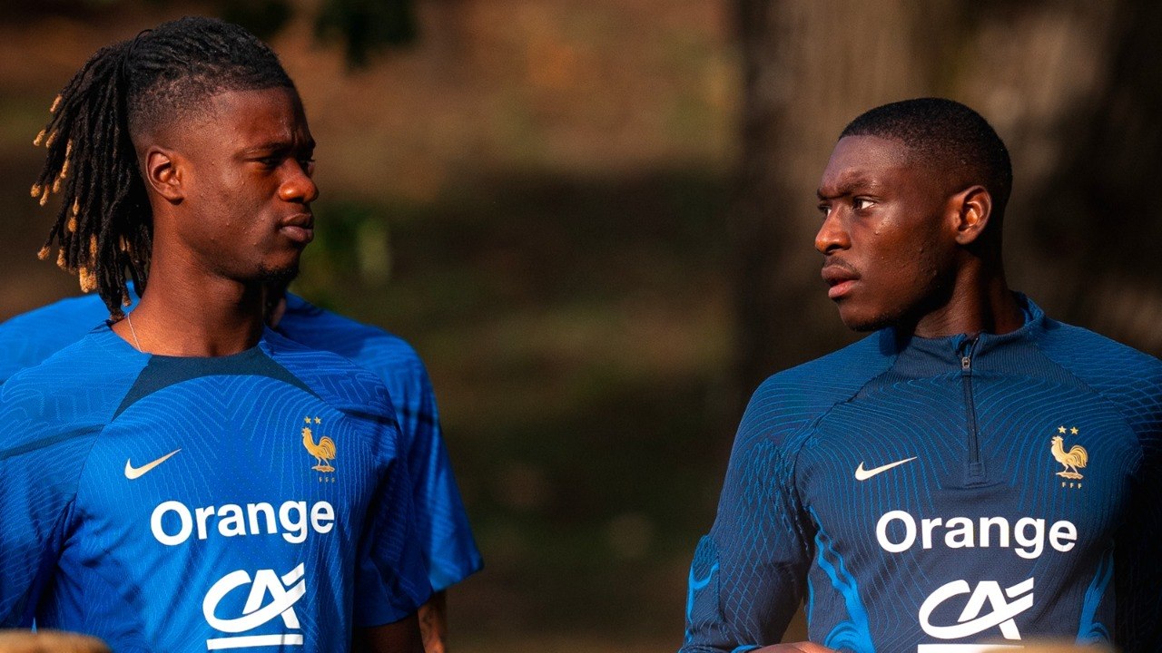 Les Bleus à huis clos