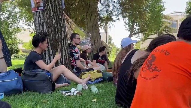 Estudiantes israelíes organizan un paro parcial en solidaridad con los rehenes en Gaza