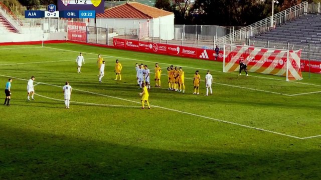 Vincent Marchetti marque lui aussi sur coup franc et relance l'AC Ajaccio (1-2)