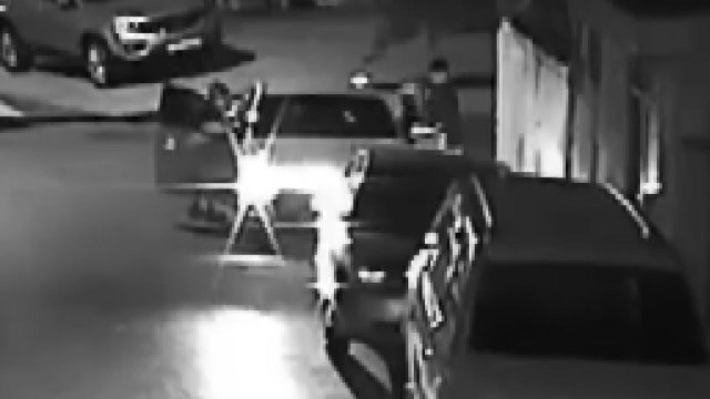 주차된 차에서 담배 피우고 운전...여중생 3명 입건 / YTN