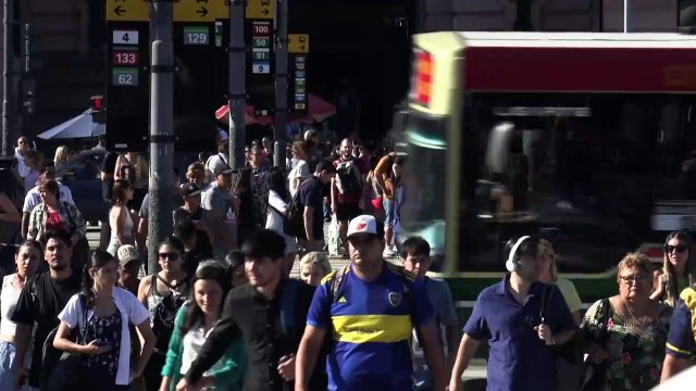 El FMI aprueba el desembolso de unos 800 millones de dólares a Argentina