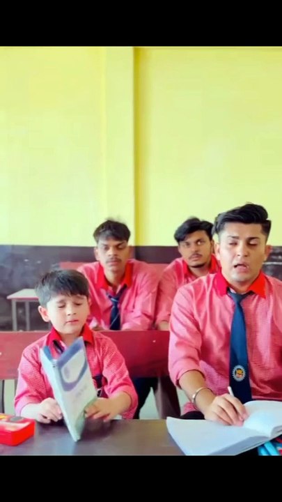 Wait for twist   #its_razika_1m #comedy #funny #explore #memes #reelitfeelit #instagood #instaviral #fantasy