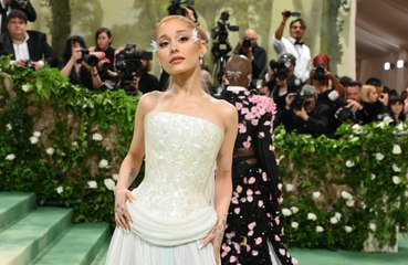 Ariana Grande: Sie verarbeitet ihre Zeit als Kinderstar