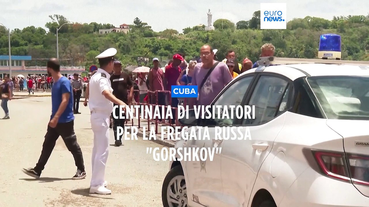 Cuba, in centinaia in fila per salire a bordo della fregata russa in visita a L'Avana