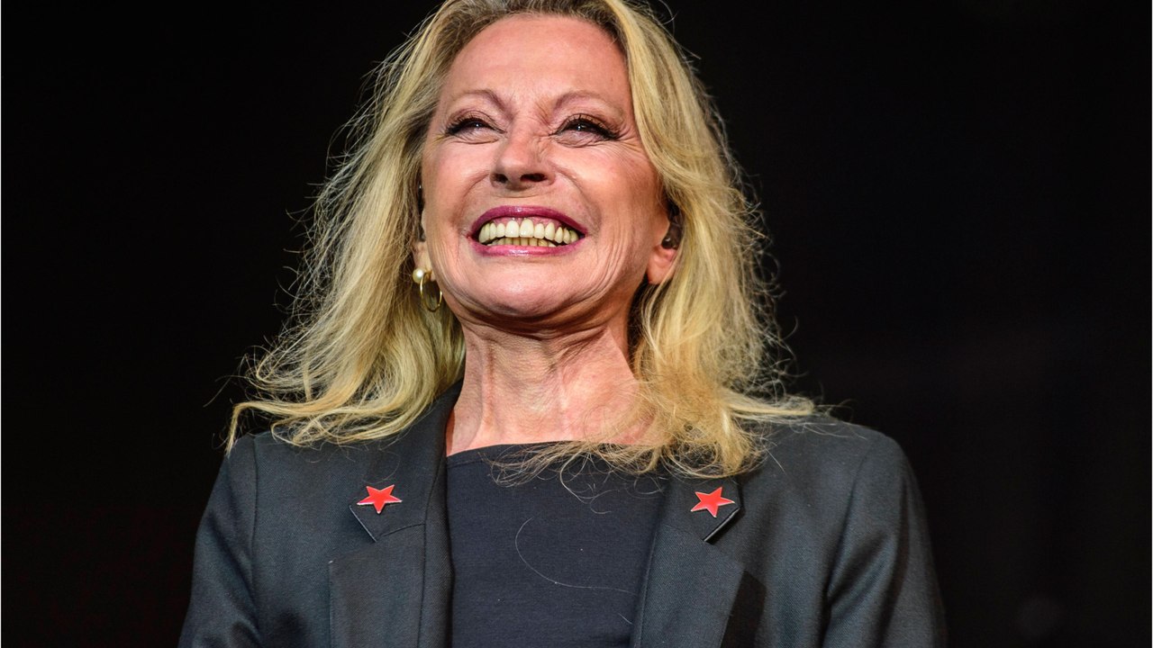 Véronique Sanson pas prête à arrêter sa carrière à 75 ans, elle se confie, "J'aurais dû mourir..."