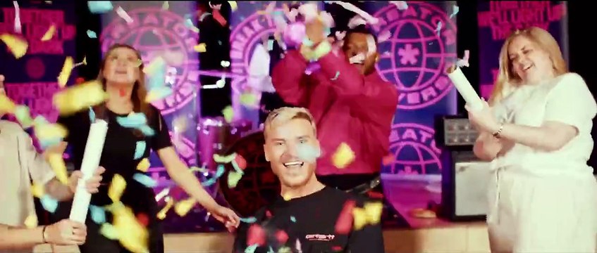 Preston's Spud Brothers star in Break the Night music video