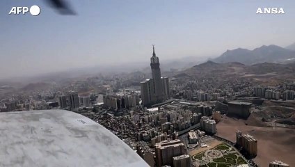 Download Video: Arabia Saudita, le immagini aeree della Mecca e di Mina nel giorno finale dell'hajj