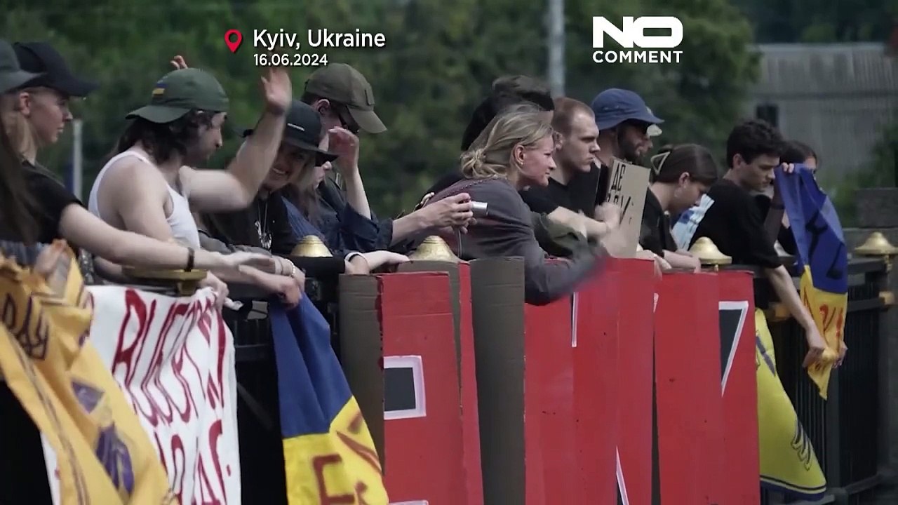 Demonstranten fordern Freilassung von Kriegsgefangenen in Kiew