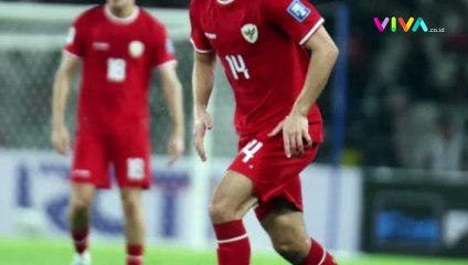 Nathan Tjoe Bikin Meleleh Fansnya dengan Tatapan Tajam