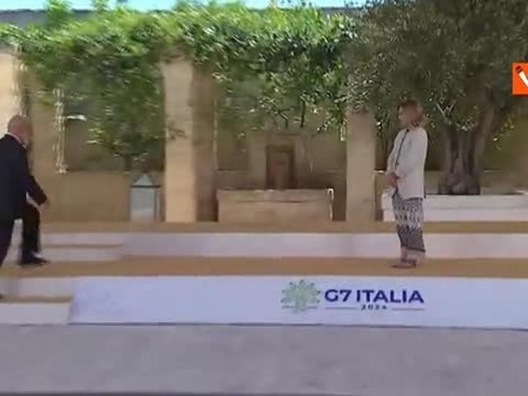 G7, Meloni accoglie il Presidente del Brasile Lula, ecco l'abbraccio