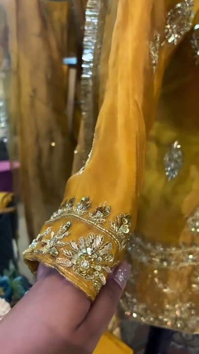 Haldi suit