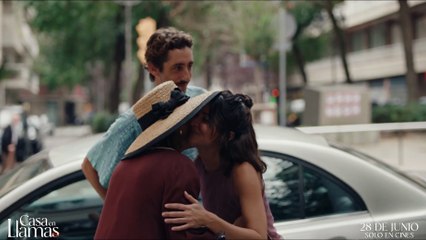 Casa en llamas - Tráiler oficial doblado