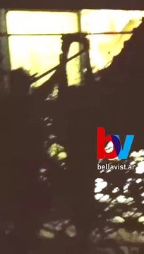 No podés hacer eso : los vecinos y la Policía ingresaron a la casa de un hombre que tenía colgado a su hijo de 9 años de pies y manos