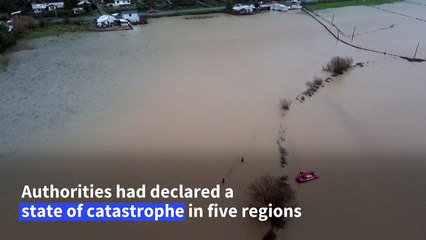 Flooding after downpours hit Chile