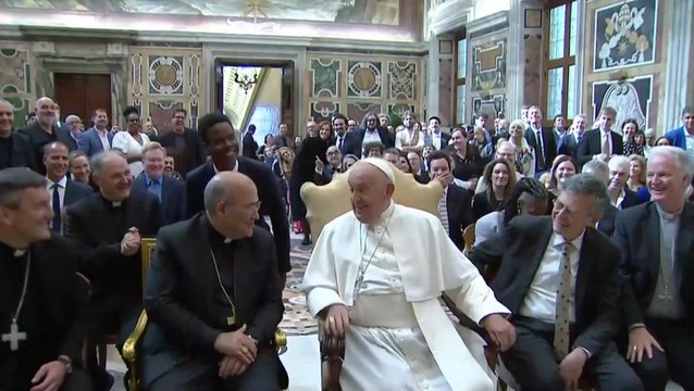 Pope Francis greets Jimmy Fallon, Chris Rock and Whoopi Goldberg during Vatican comedian meeting