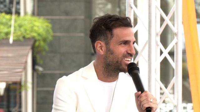 Fabregas su Sergio Ramos e Modric al Como