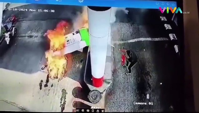 Ngeri! Detik-Detik Mesin Pengisian BBM Roboh hingga Terbakar