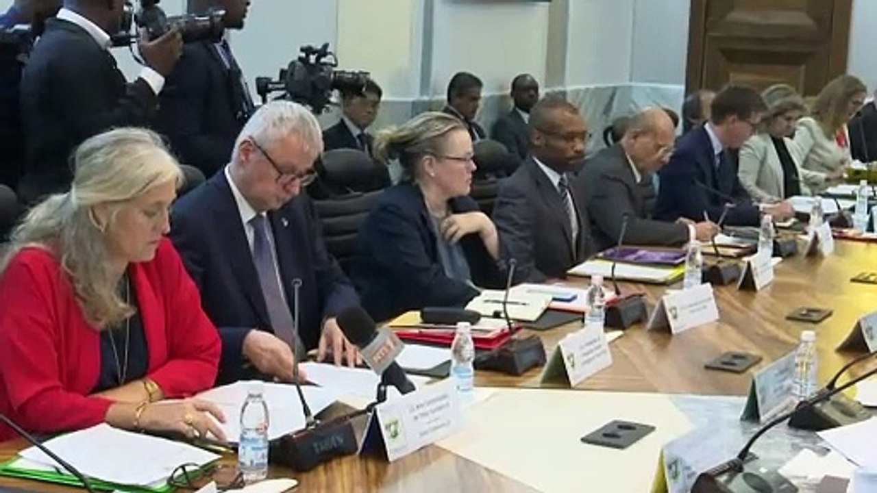 Le Premier Ministre préside la première réunion du Comité de pilotage du PND 2021-2025