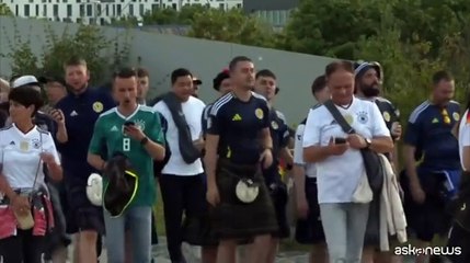 L'Allianz Arena di Monaco invasa dai tifosi in kilt