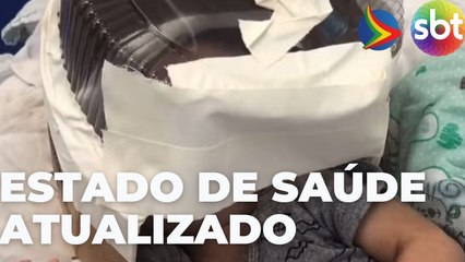Bebê que usou ‘máscara’ improvisada com caixa de bolo tem alta de UTI