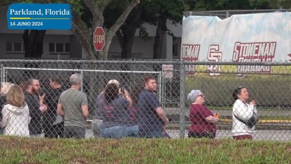 Inicia demolición de la escuela del tiroteo en Parkland