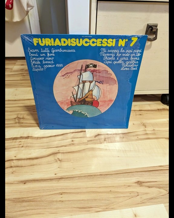 Paolo Tomelleri, Tilly, e coro (Team Signal) - Mamma Ho Visto Un Ufo (1979)